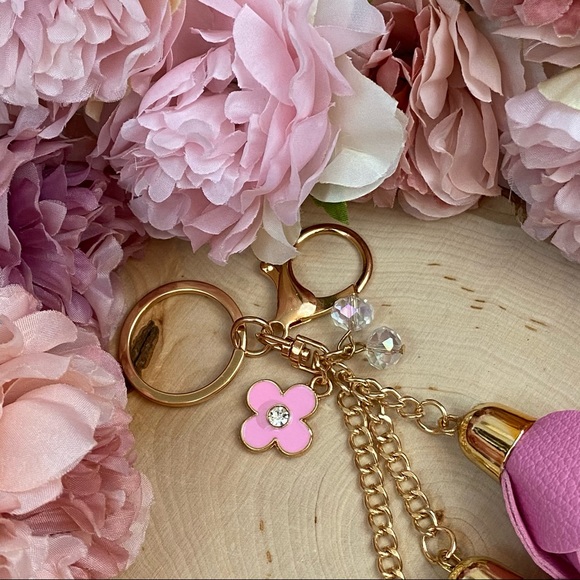 Pink Triple Rose Charm with Beads Keychain - Picture 9 of 15